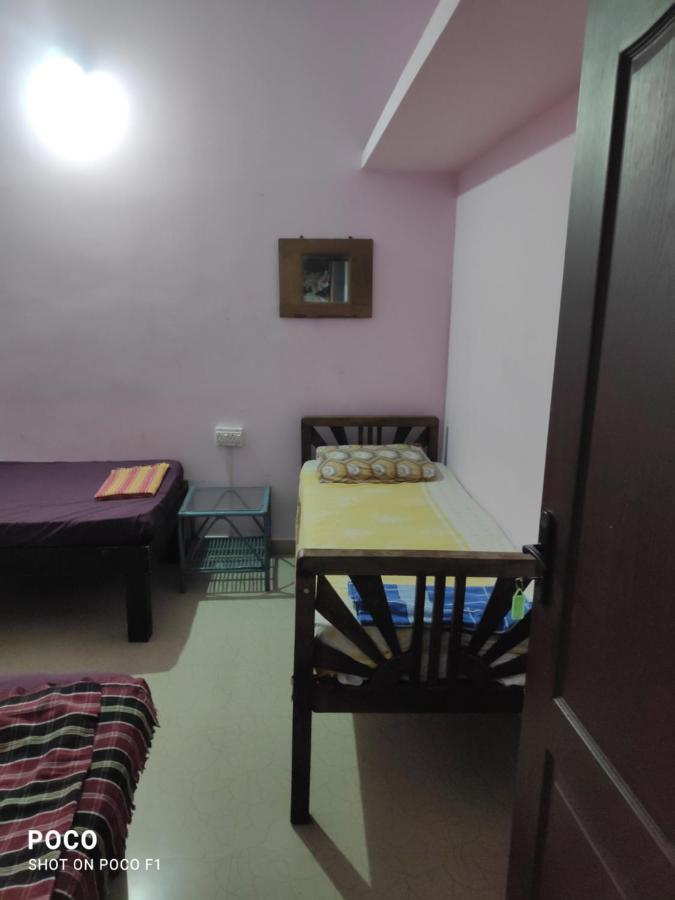 Valentine Hostel & Guest House Pondicherry Exterior photo